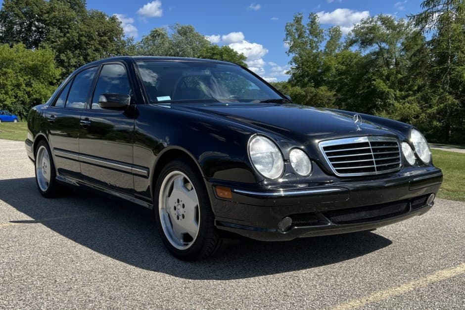 2001 Mercedes-Benz W210 E-Class sold for $10,250