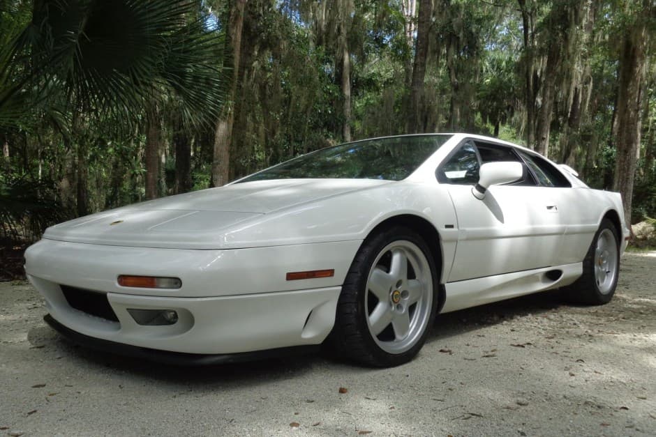 1994 Lotus Esprit sold for $47,750