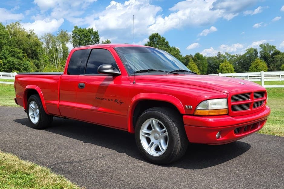 1999 Dodge Dakota (1997-2004) sold for $10,349