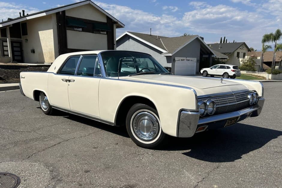 1963 Lincoln Continental (1961-1969) sold for $19,250