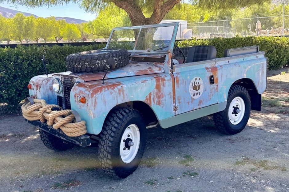 1967 Land Rover Series 88 sold for $22,250
