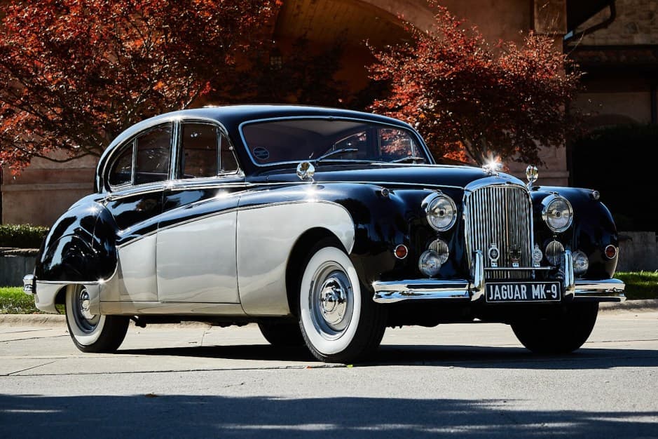 1960 Jaguar Mk VII, VIII, & IX sold for $40,000
