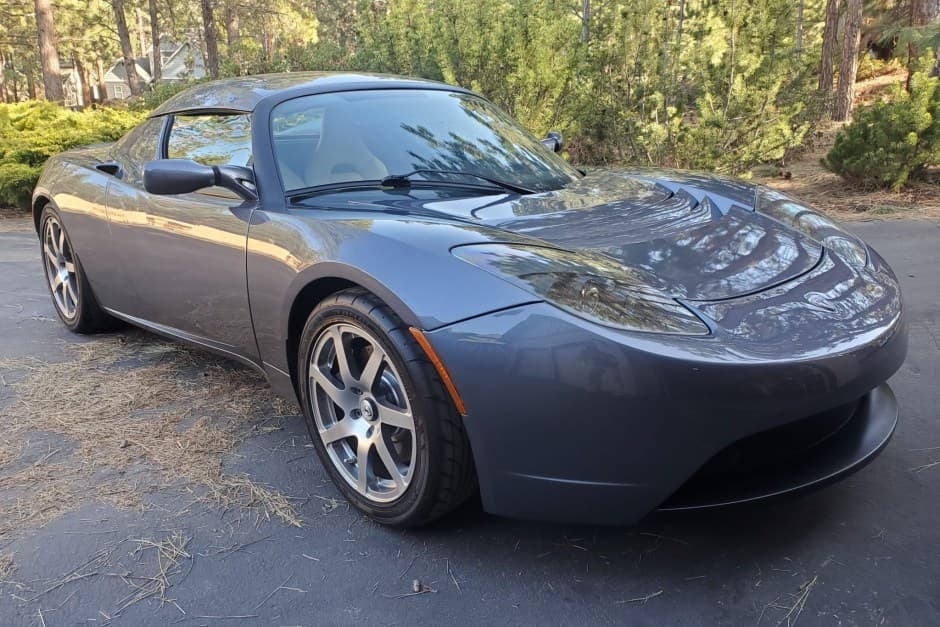2008 Tesla Roadster sold for $80,750