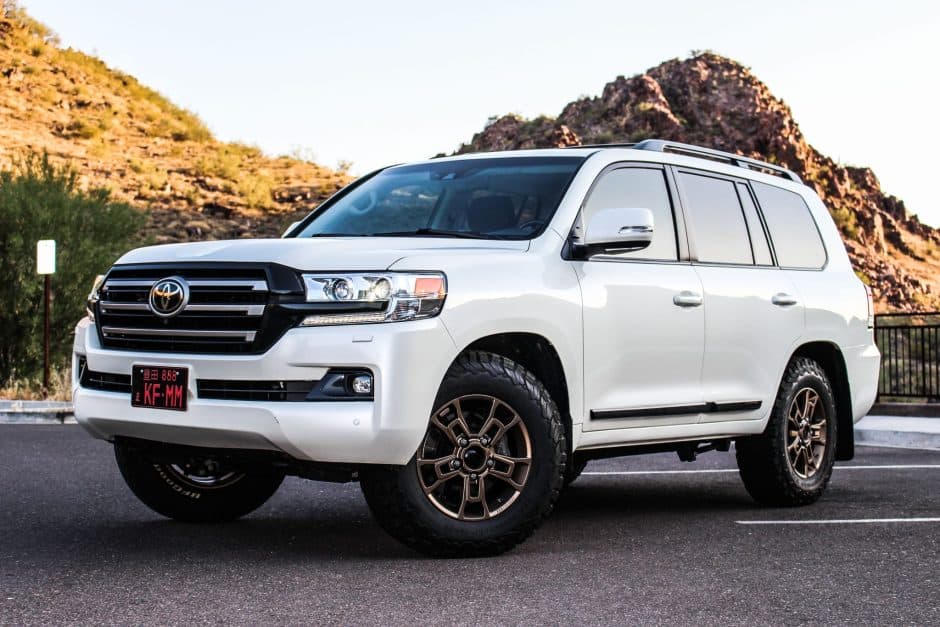 2019 Toyota Land Cruiser 200-Series sold for $66,200