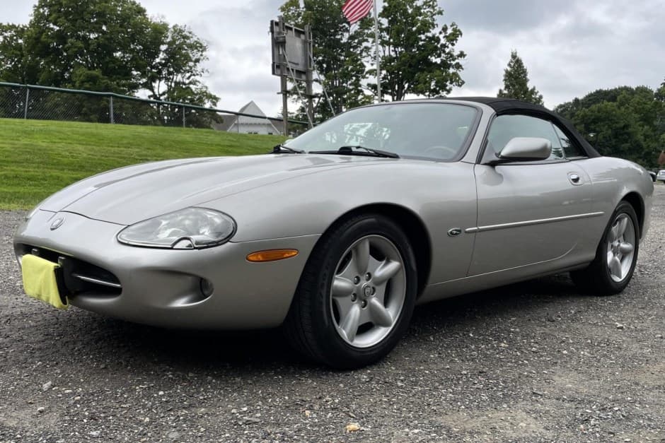 1998 Jaguar XK8 sold for $6,353