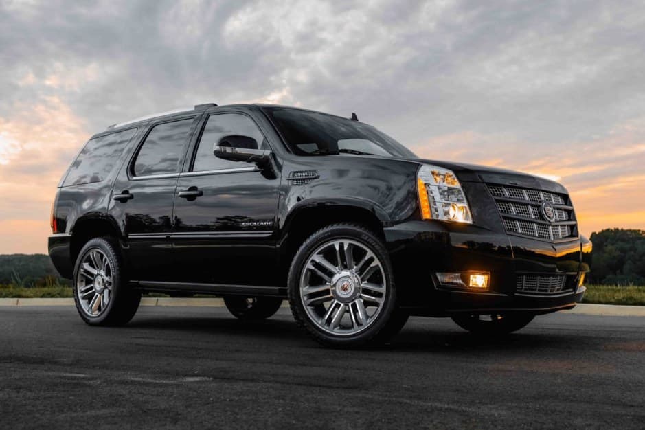 2014 Cadillac Escalade & EXT GMT900 (2007-2014) sold for $45,250