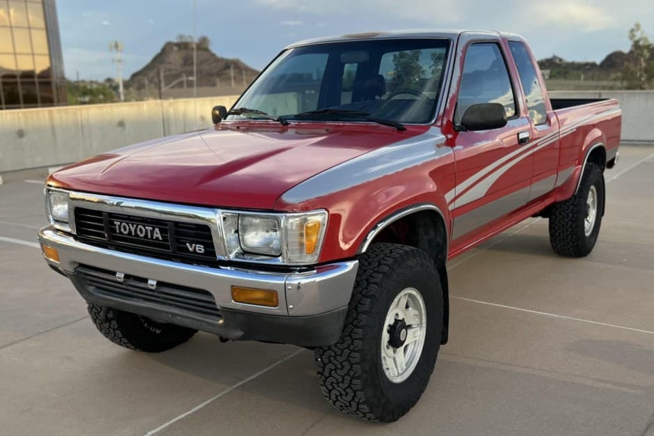 1991 Toyota Pickup (N80/90/100/110 1989-1997) sold for $12,250