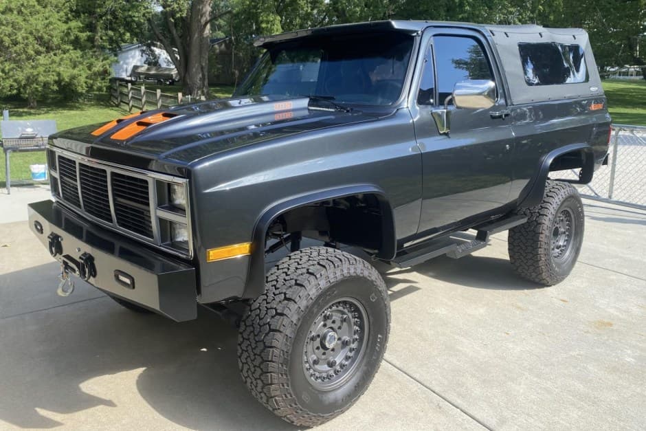 1987 GMC Jimmy (1973-1991) sold for $17,750