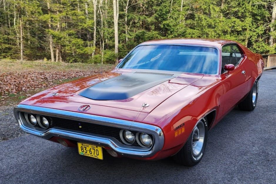 1971 Plymouth Road Runner sold for $45,000