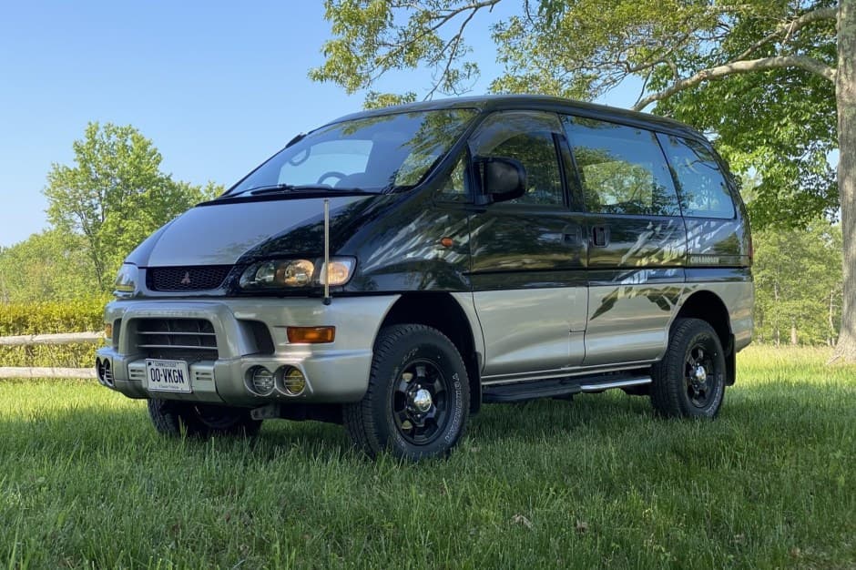 1997 Mitsubishi Delica sold for $9,100
