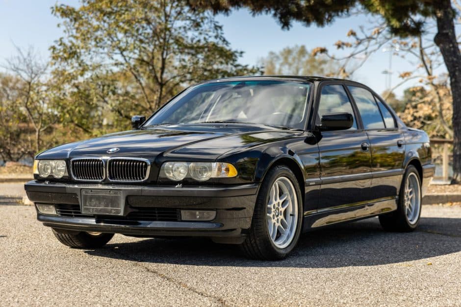 2001 BMW E38 7-Series sold for $14,000