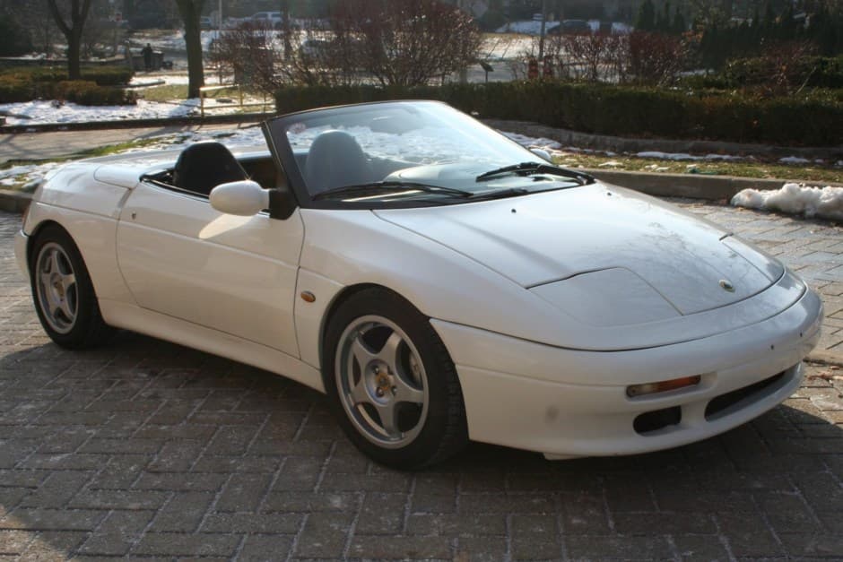 1997 Lotus Elan M100 sold for $10,100