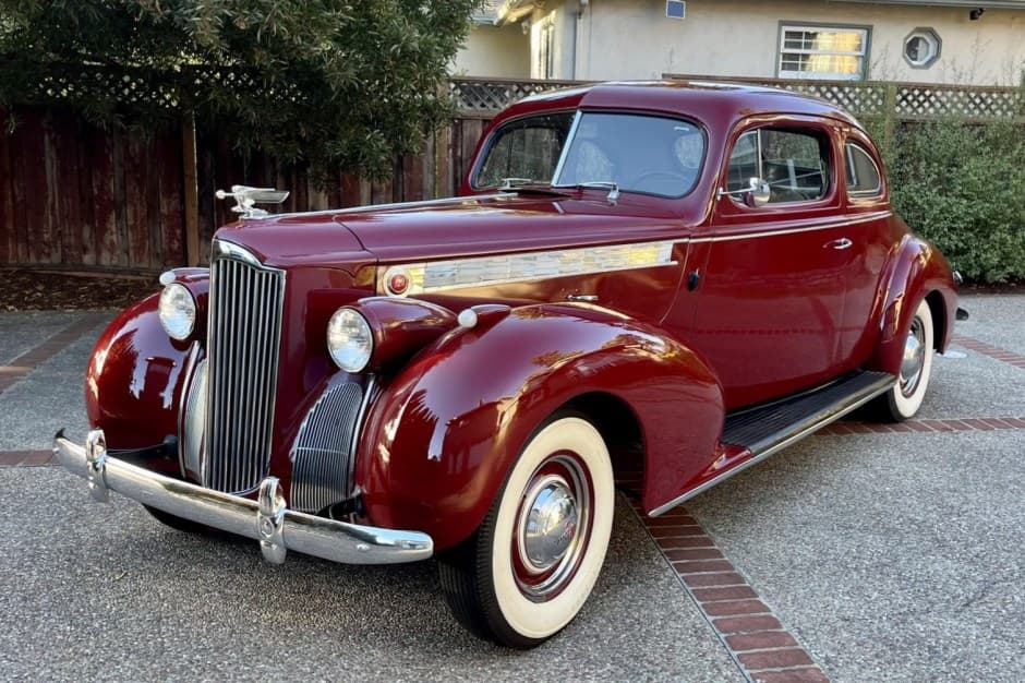 1940 Packard Eight sold for $26,800