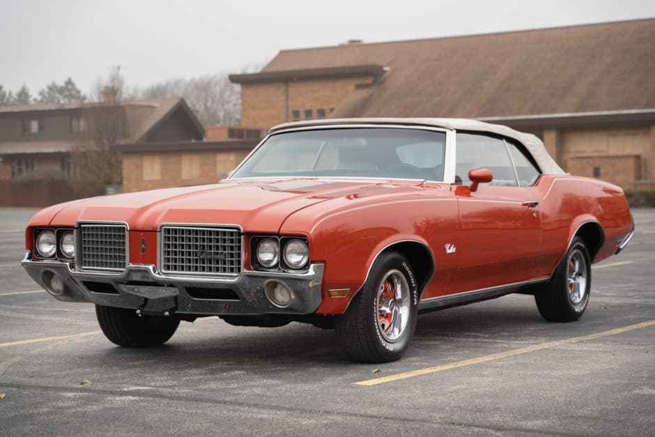 1972 Oldsmobile Cutlass sold for $25,000