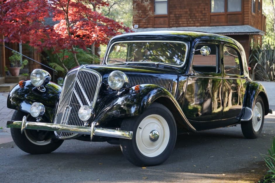 1954 Citroen Traction Avant sold for $20,050
