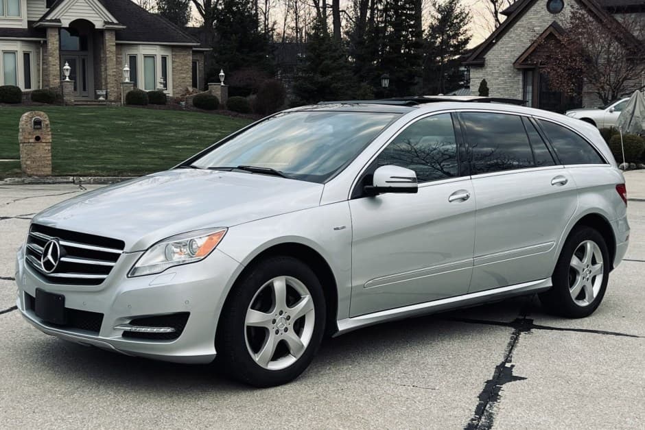 2012 Mercedes-Benz W251 R-Class sold for $21,000