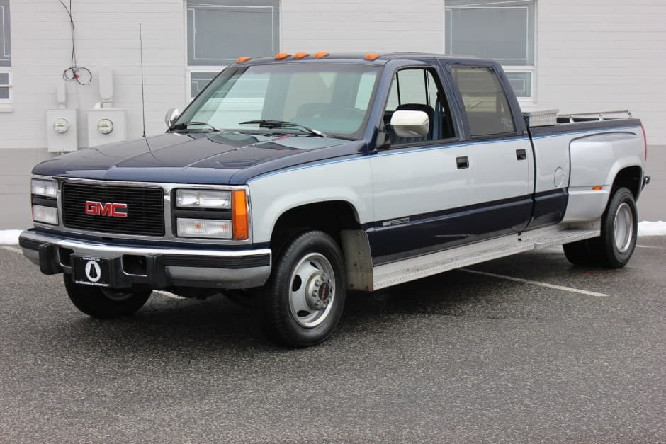 1993 GMC Sierra (GMT400 1988-2002) sold for $8,000