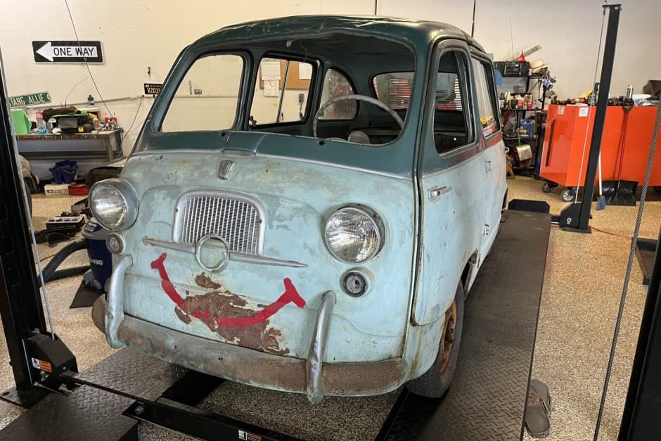 1958 Fiat 600 Multipla sold for $1,600