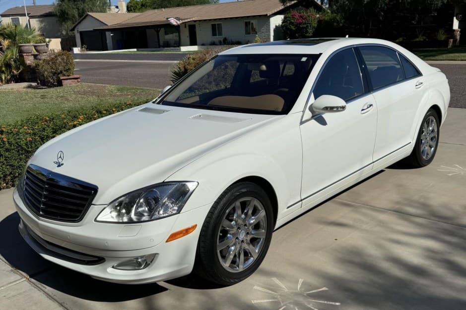 2008 Mercedes-Benz W221 S-Class sold for $16,500