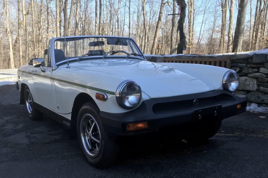 1976 MG Midget sold for $11,000