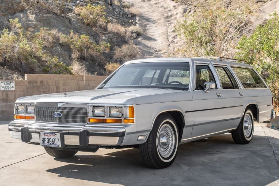 1990 Ford LTD sold for $12,250