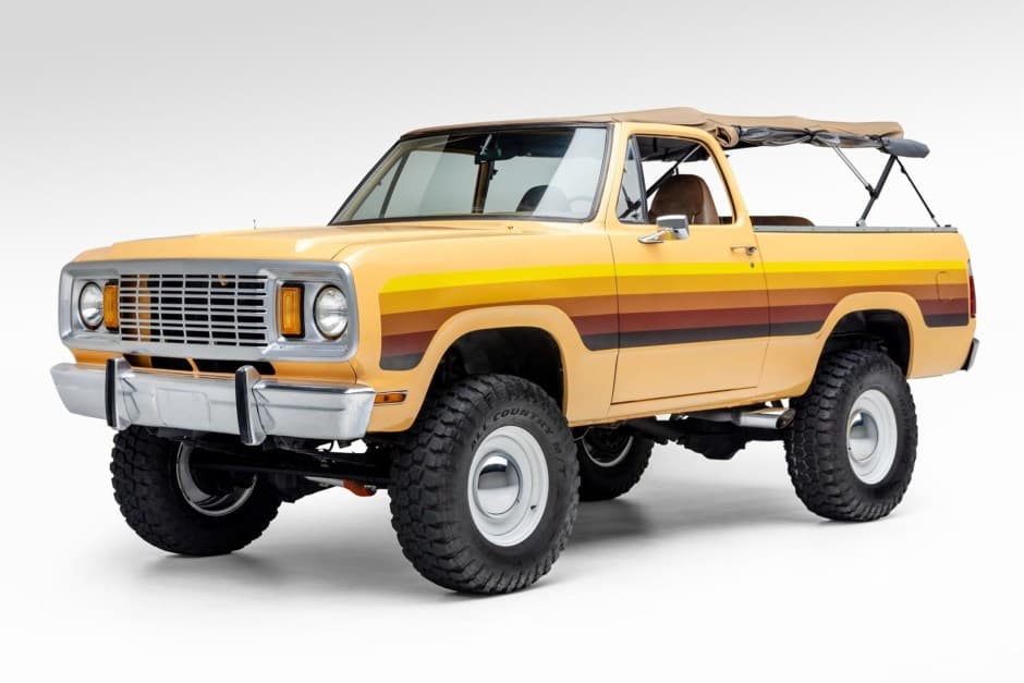 1978 Dodge Ramcharger / Plymouth Trail Duster sold for $41,978
