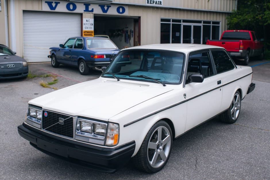 1983 Volvo 240 sold for $8,000