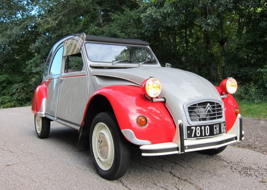 1985 Citroen 2CV sold for $12,500