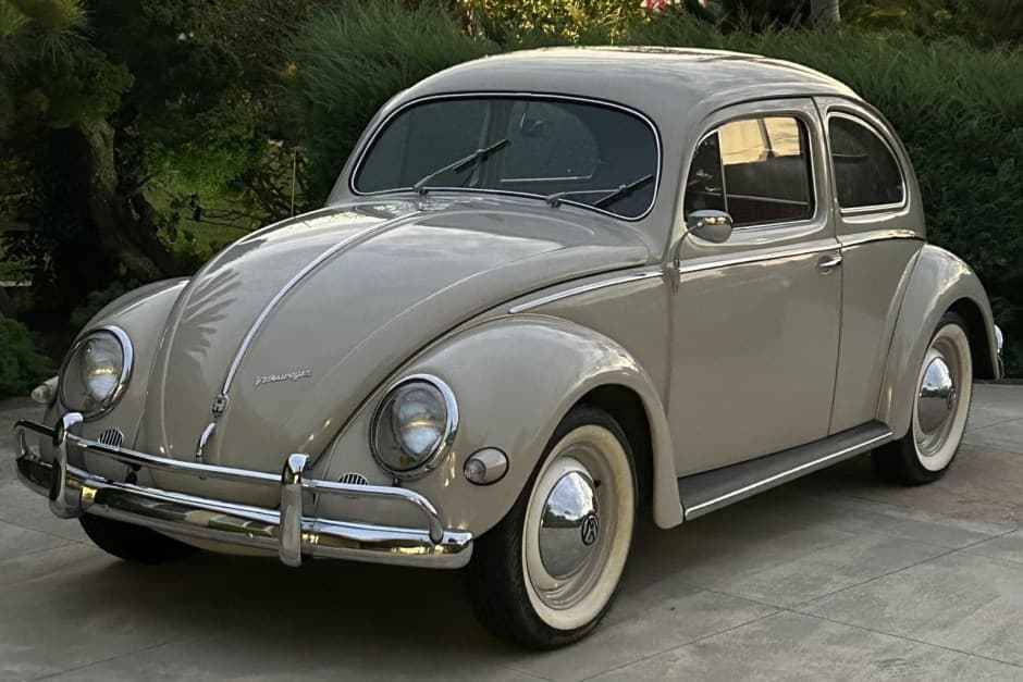 1957 Volkswagen Beetle (Oval Window) sold for $23,750