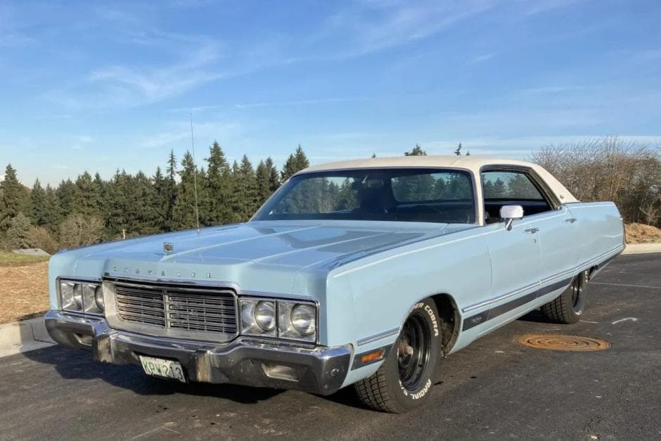 1973 Chrysler New Yorker sold for $5,000