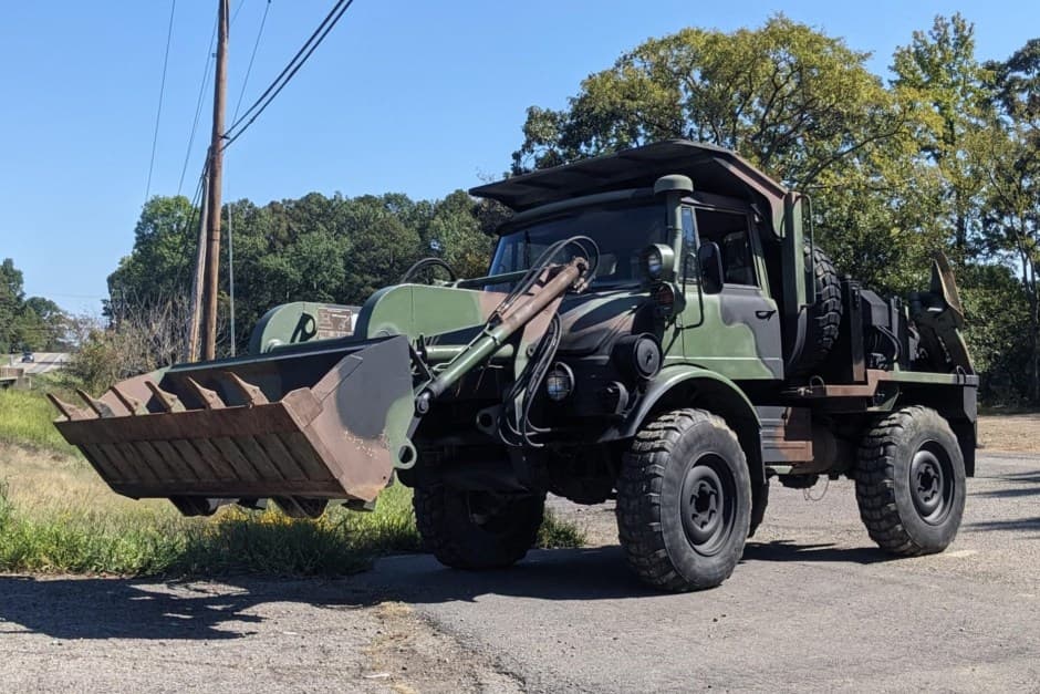 1988 Mercedes-Benz Unimog sold for $42,000
