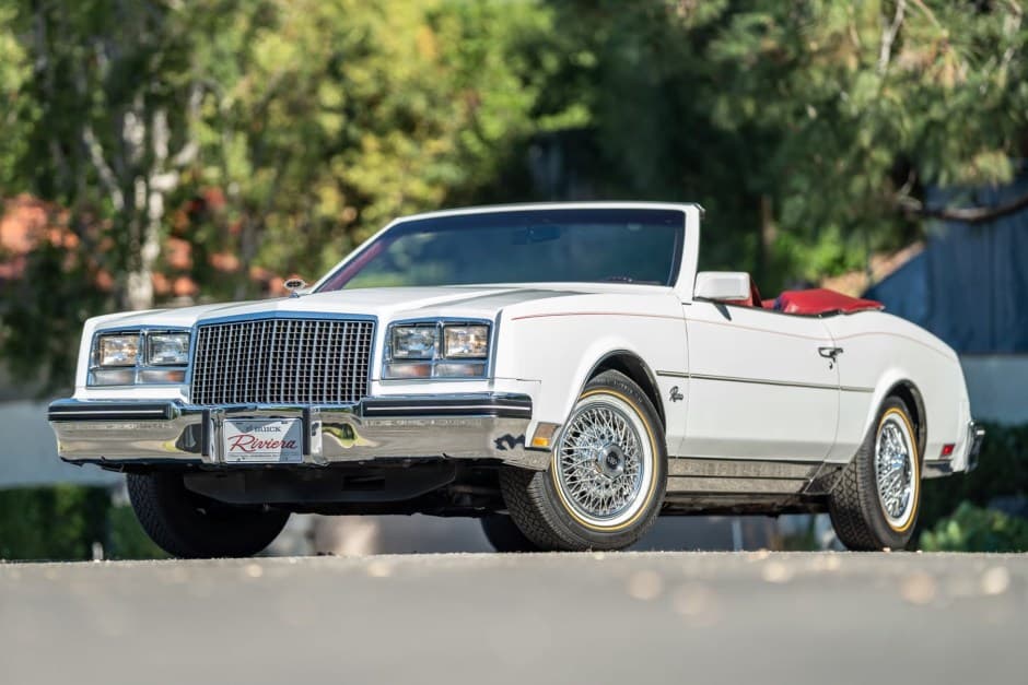 1982 Buick Riviera sold for $23,750