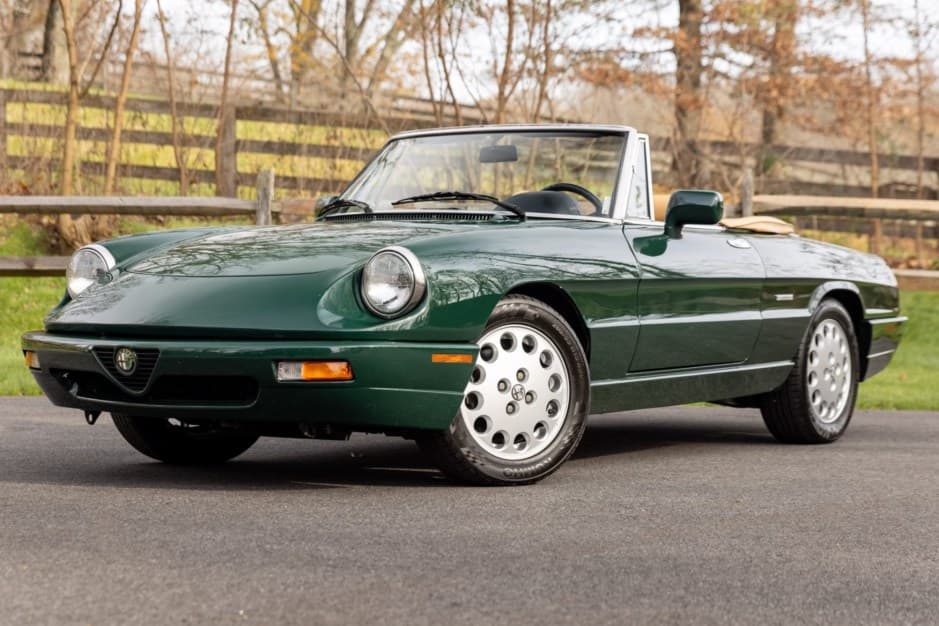 1993 Alfa Romeo 105/115 Spider Series 4 sold for $15,250