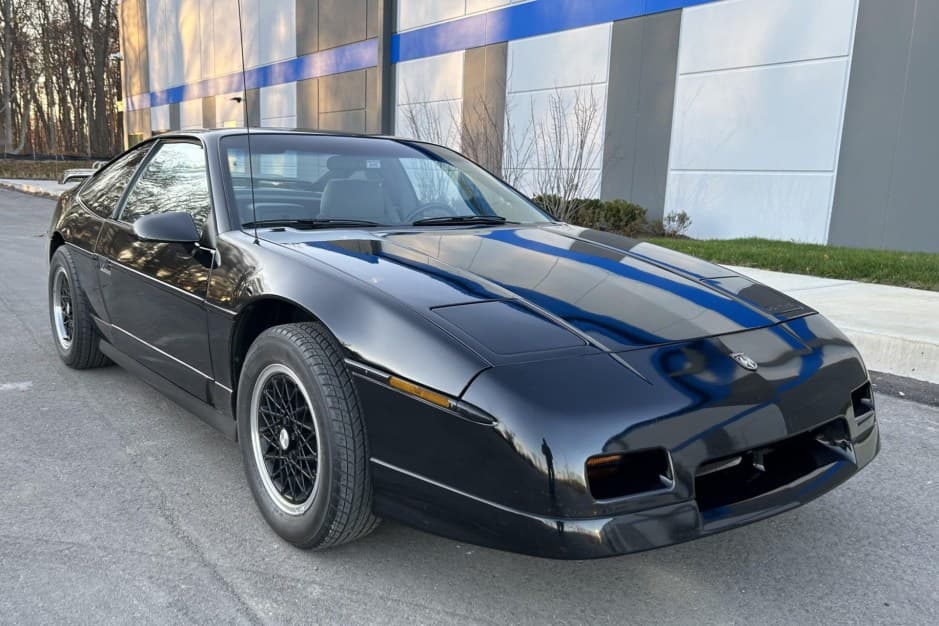 1988 Pontiac Fiero sold for $9,200