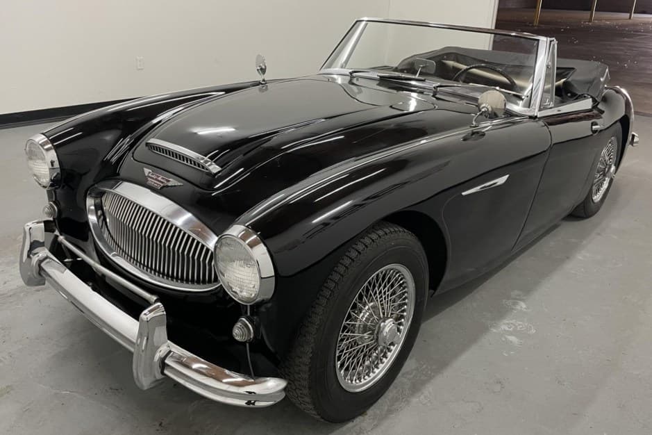1963 Austin-Healey 3000 sold for $44,000