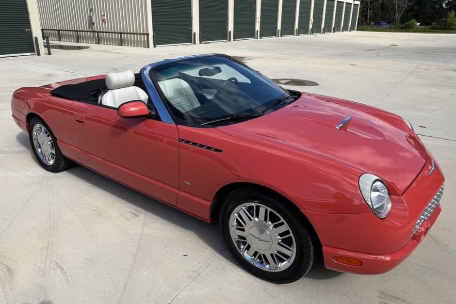 2003 Ford Thunderbird (2002-2005) sold for $27,507