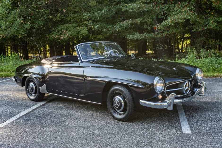 1955 Mercedes-Benz 190SL sold for $60,500