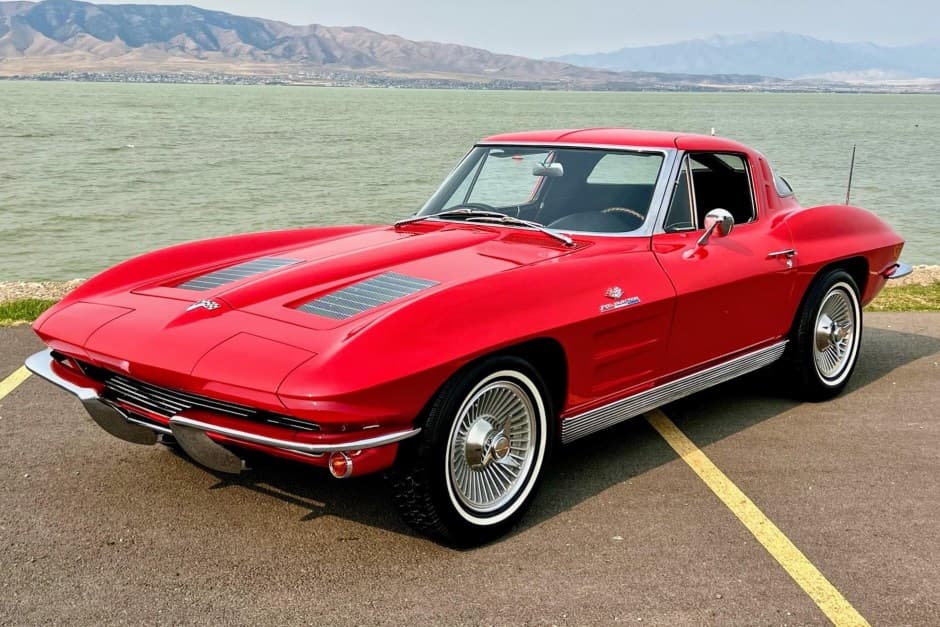 1963 Chevrolet Corvette C2 sold for $255,000