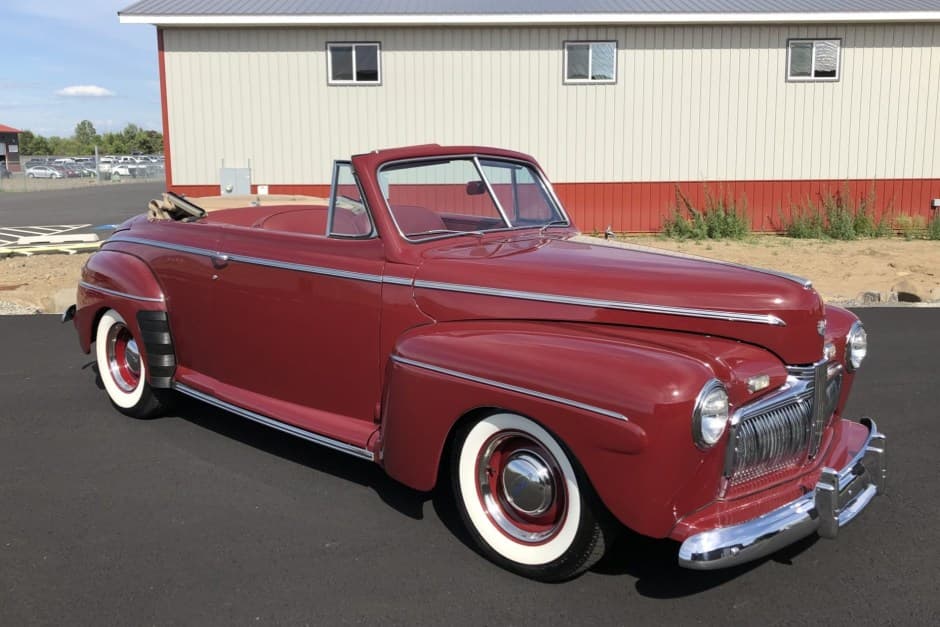 1942 Ford Standard, Deluxe, & Super Deluxe sold for $29,500