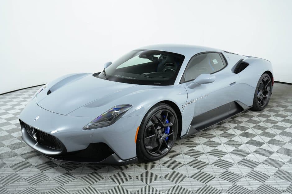 2023 Maserati MC20 sold for $194,000