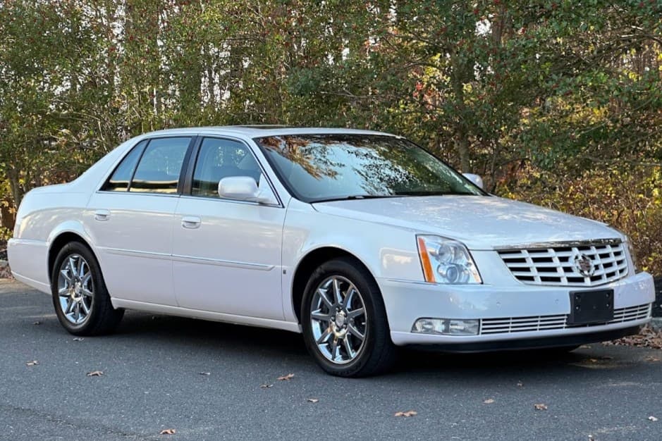 2006 Cadillac DTS sold for $10,000