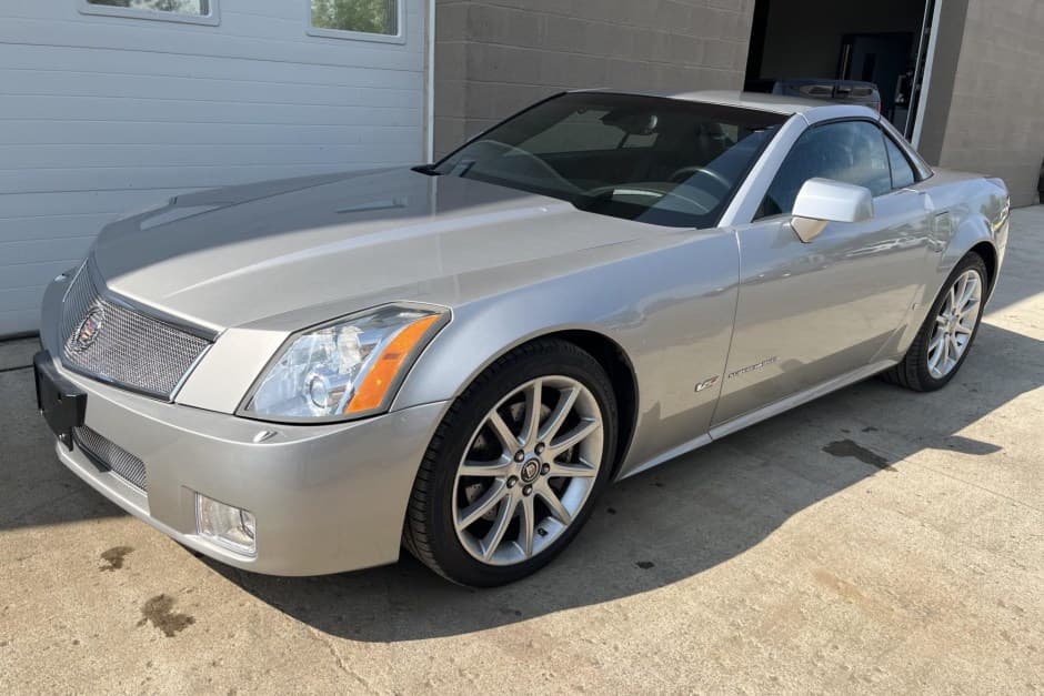 2007 Cadillac XLR sold for $27,750