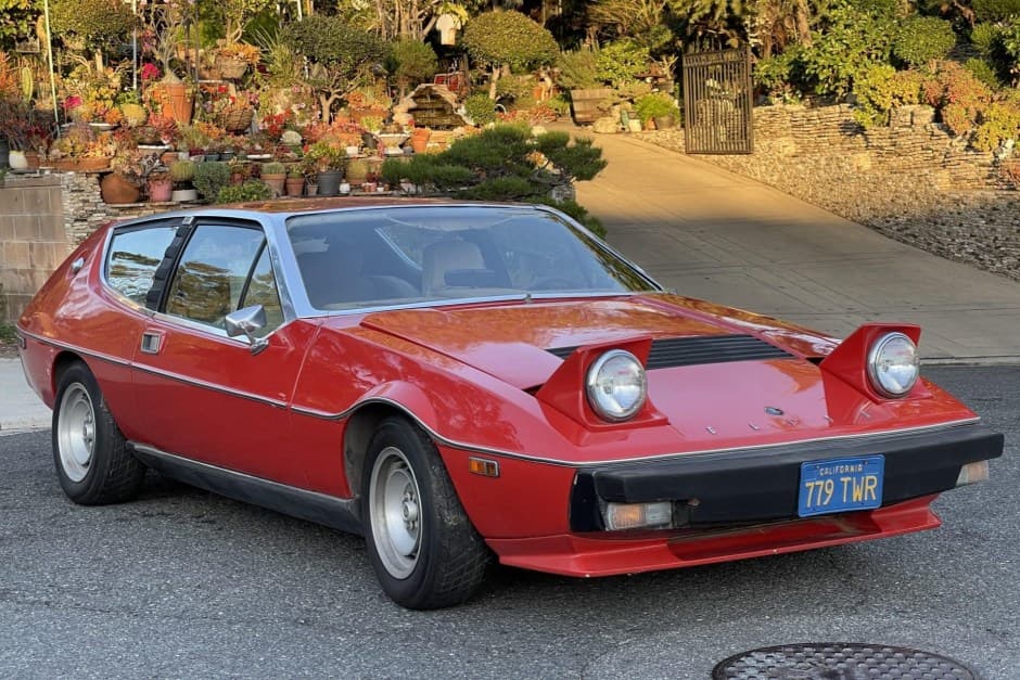 1976 Lotus Elite sold for $5,000