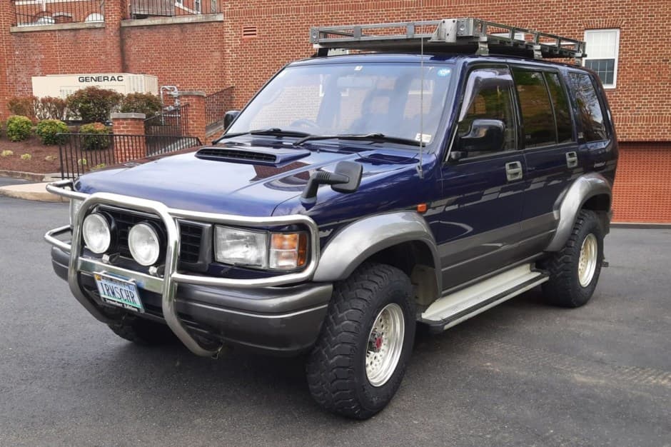 1995 Isuzu Trooper sold for $8,150