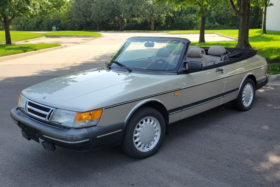1993 Saab 900 sold for $4,500