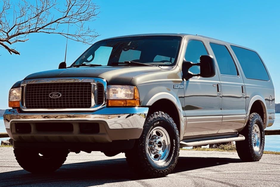 2000 Ford Excursion sold for $67,500