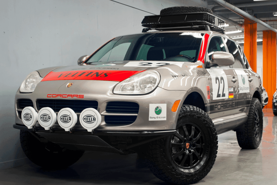 2004 Porsche 955/957 Cayenne (2003-2010) sold for $25,000