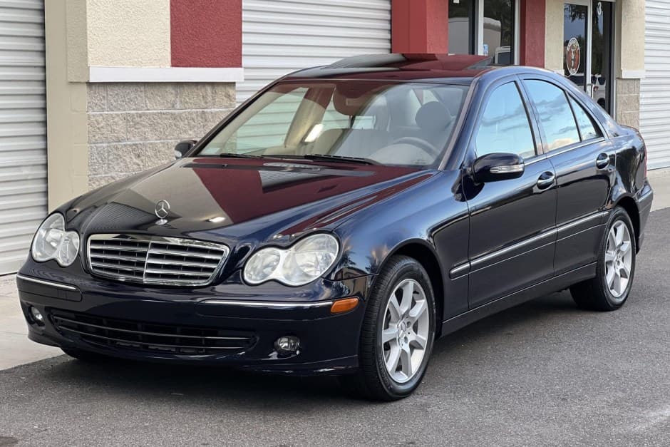 2007 Mercedes-Benz W203 C-Class sold for $10,250