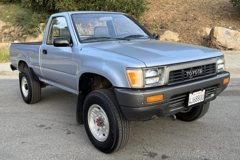 1991 Toyota Pickup (N80/90/100/110 1989-1997) sold for $8,500