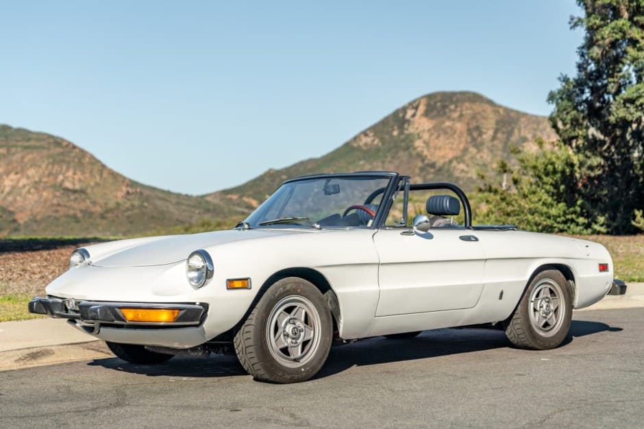 1974 Alfa Romeo 105/115 Spider Series 2 sold for $12,000